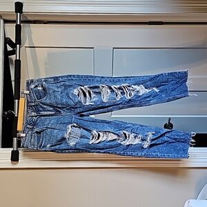 American Eagle mom jeans